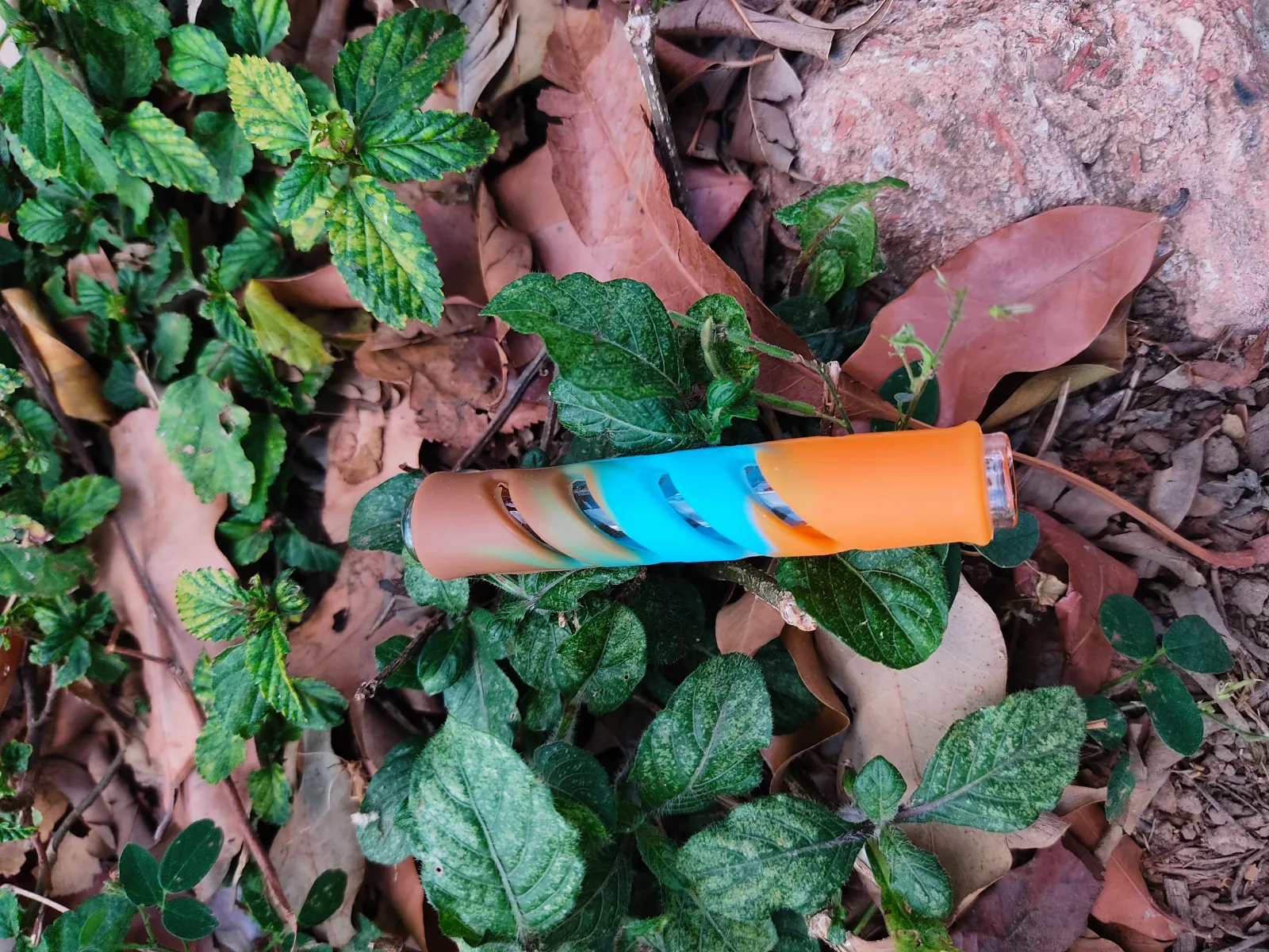 Pipa de vidrio con funda de goma